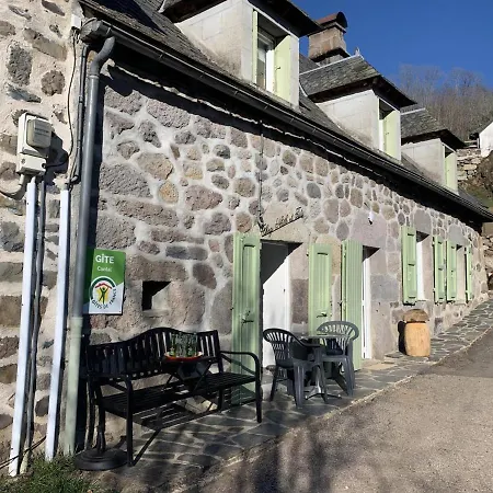 Casa de Férias Maison De Charme Au Calme Avec Jardin, Wifi Et Parking - Fr-1-742-339 Le Falgoux