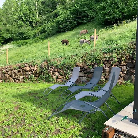 Casa de Férias Maison De Charme Au Calme Avec Jardin, Wifi Et Parking - Fr-1-742-339