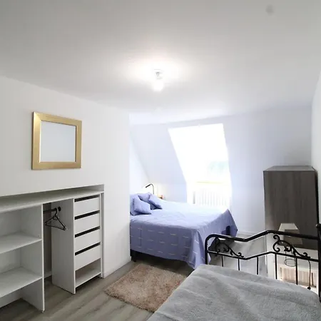 Casa de Férias Maison De Charme Au Calme Avec Jardin, Wifi Et Parking - Fr-1-742-339 *